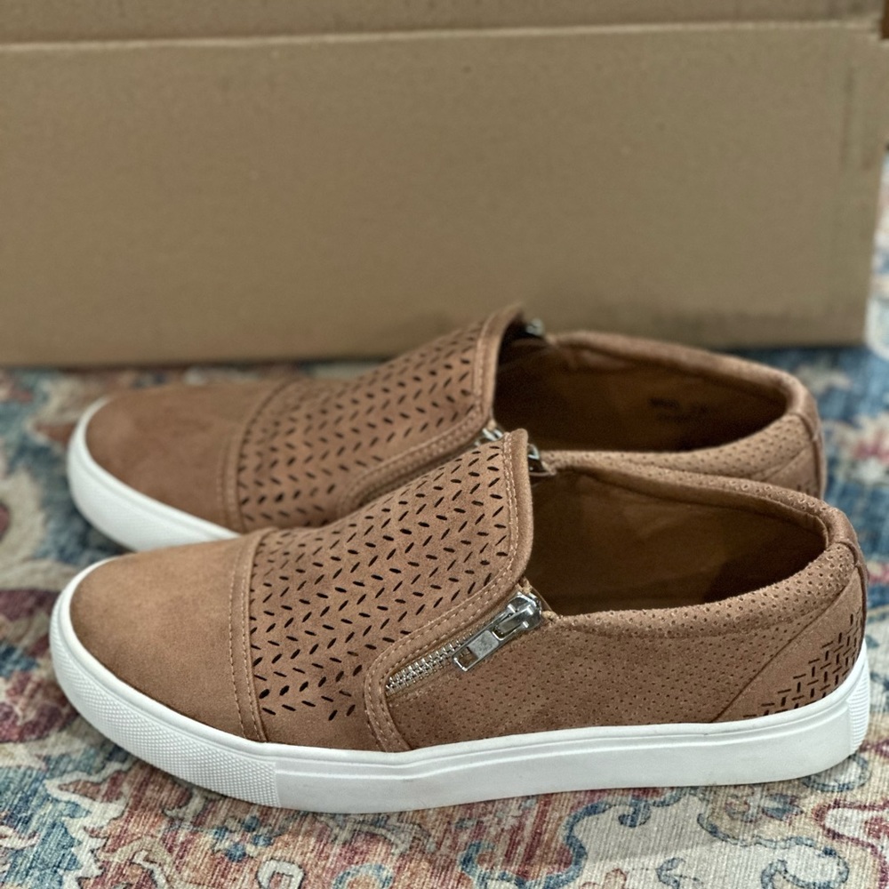 Slip-on Sneakers